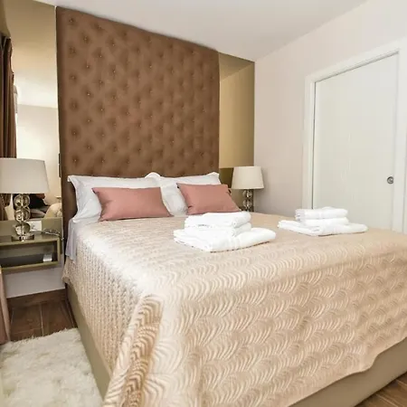 With A Parking Space - 15790